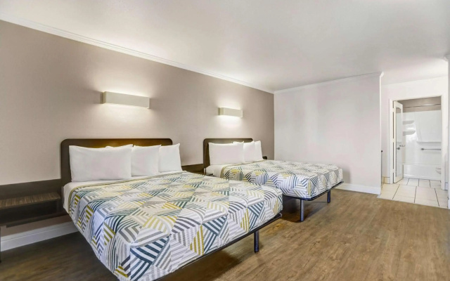 photo 4 of Motel 6 Lodi, CA