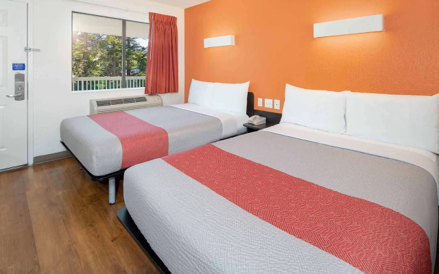 photo 3 of Motel 6 Arcadia, CA - Los Angeles - Pasadena Area