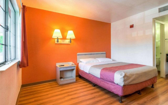 photo 5 of Motel 6 Pomona, CA - Los Angeles
