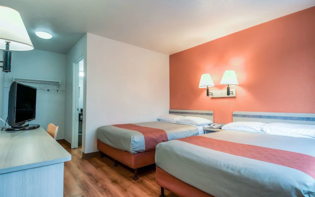 photo 4 of Motel 6 Los Angeles - Whittier