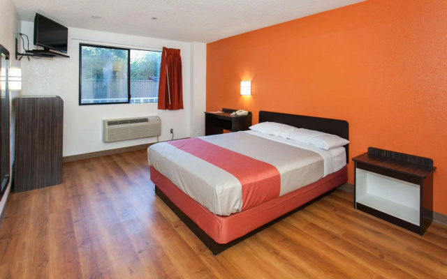 photo 4 of Motel 6 Los Angeles, CA - Los Angeles - LAX