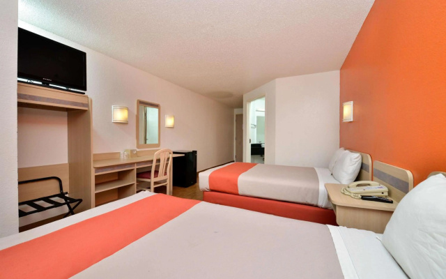 photo 4 of Motel 6 McKinney, TX - North