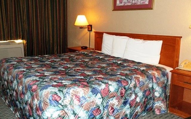 photo 3 of Motel 6 Melrose Park