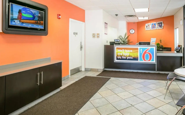 photo 2 of Motel 6 Minneapolis Airport - Mall of America