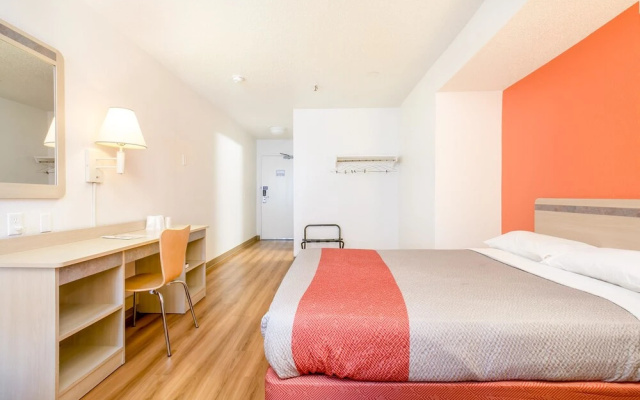 photo 5 of Motel 6 Minneapolis Airport - Mall of America