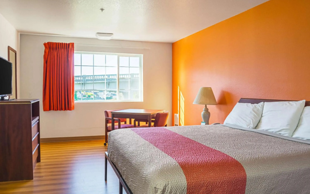 photo 3 of Motel 6 Newport, OR