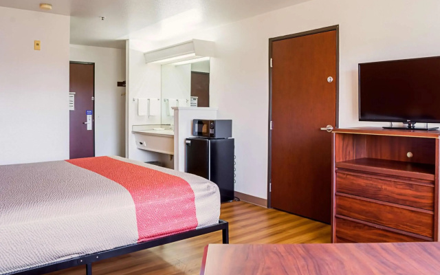 photo 5 of Motel 6 Newport, OR