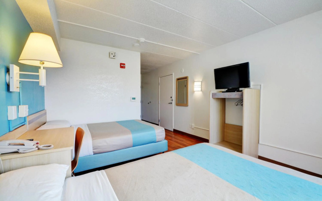 photo 5 of Motel 6 Newport, RI