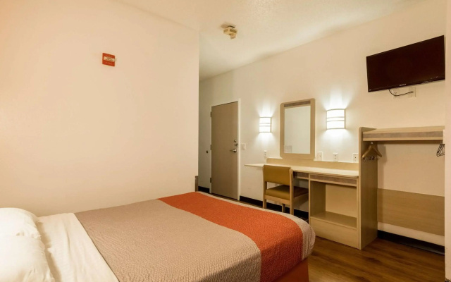 photo 3 of Motel 6 Newport, TN