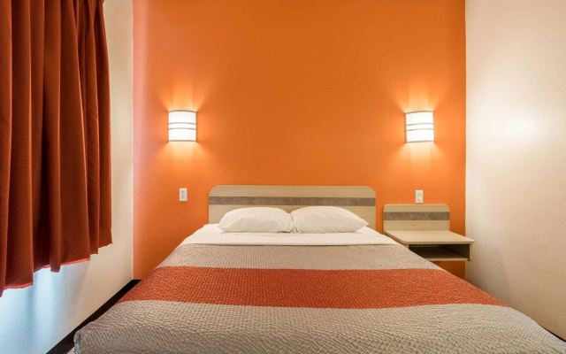 photo 5 of Motel 6 Newport, TN