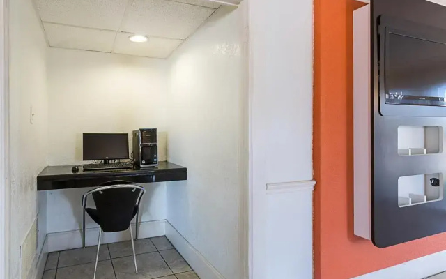 photo 4 of Motel 6 North Kirkland
