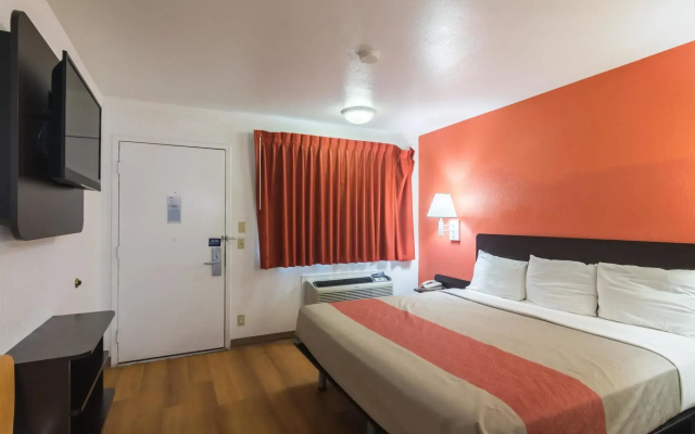 photo 5 of Motel 6 – Pecos, TX