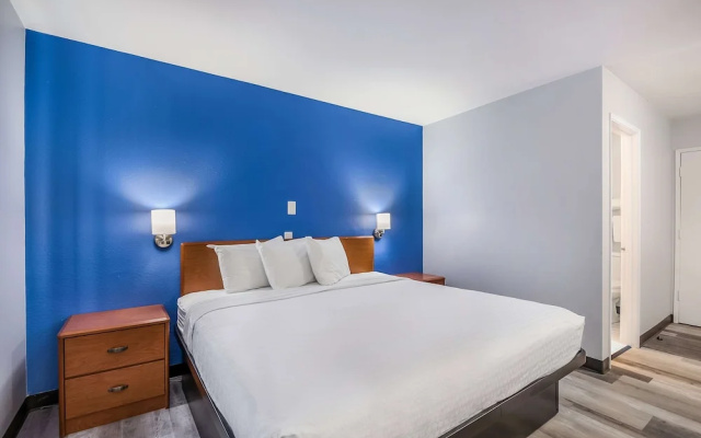photo 4 of Motel 6 Peoria - East
