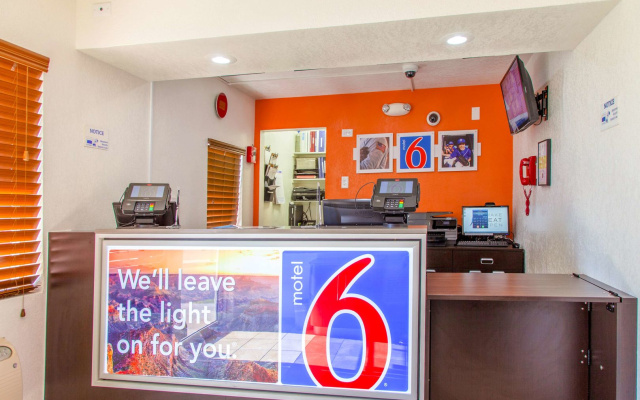 photo 2 of Motel 6 Phoenix, AZ - Airport - 24th Street
