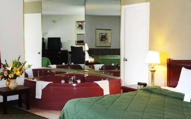photo 5 of Motel 6 Pittsburgh - Crafton