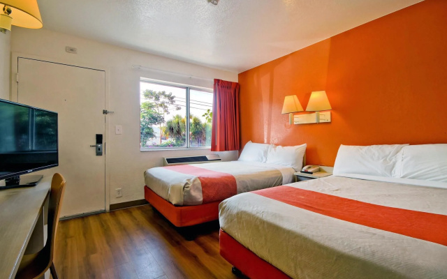 photo 4 of Travelodge by Wyndham Pompano Beach