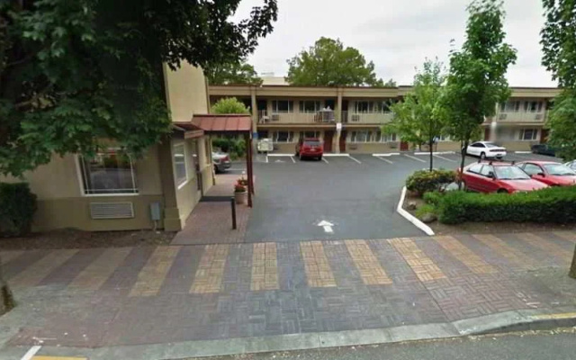 photo 3 of Motel 6 Portland Downtown 4463 Hotel