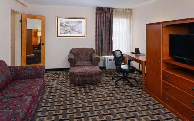 photo 4 of Americas Best Value Inn Moline - Moline, IL