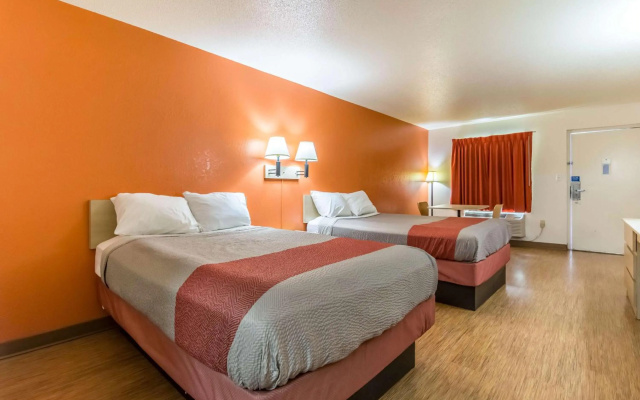photo 3 of Motel 6 Raleigh, NC - Cary