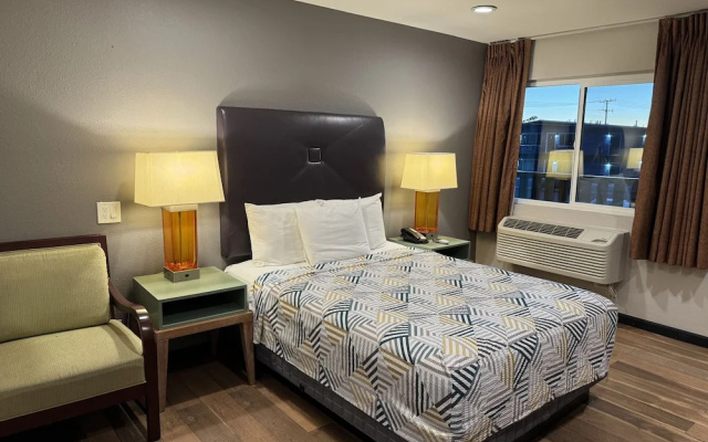 photo 3 of Motel 6 Ridgecrest, CA - China Lake