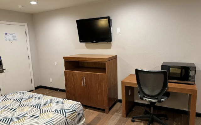 photo 4 of Motel 6 Ridgecrest, CA - China Lake