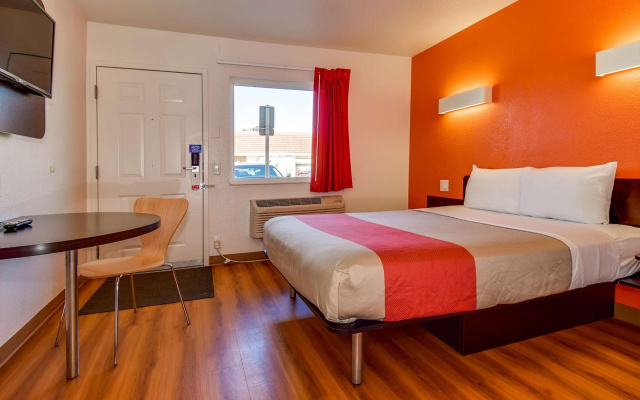 photo 5 of Motel 6 Riverside, CA - South
