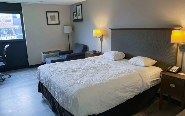 photo 4 of Motel 6 Rochester, NY - Airport