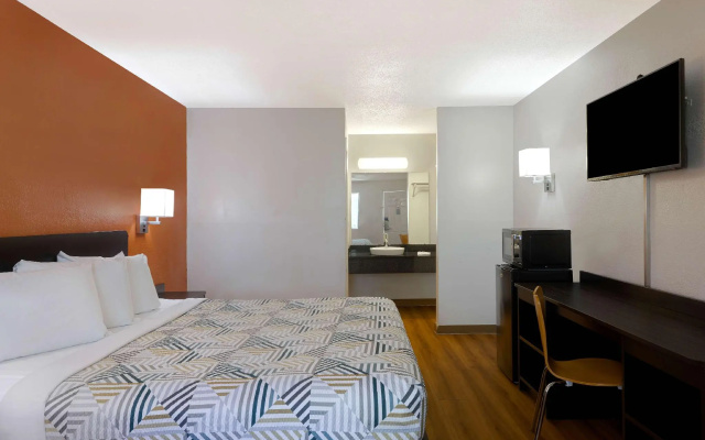 photo 3 of Motel 6 Rolla, MO