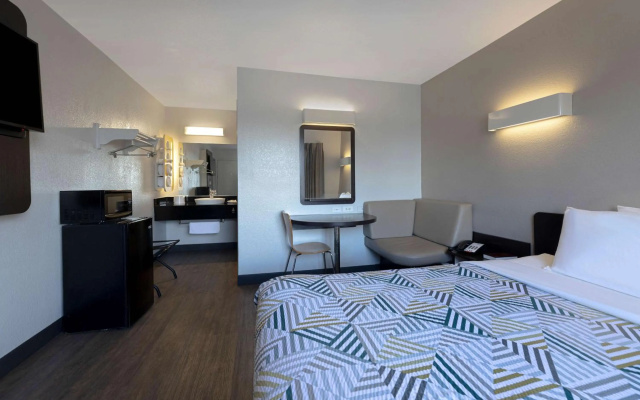 photo 4 of Motel 6 San Antonio, TX - West SeaWorld