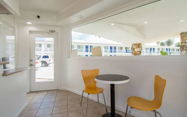 photo 2 of Motel 6 San Bernardino, CA - Downtown