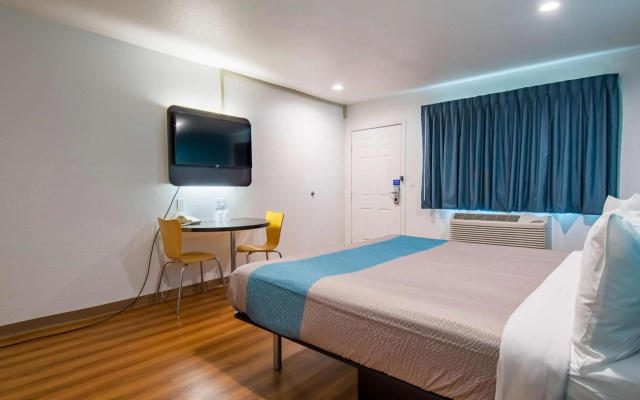 photo 3 of Motel 6 San Bernardino, CA - Downtown