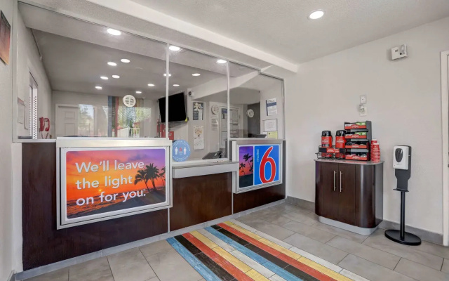 photo 2 of Motel 6 San Bernardino, CA - North