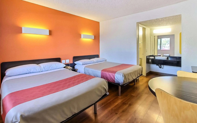 photo 4 of Motel 6 Campbell, CA - San Jose