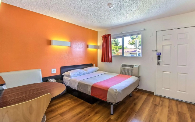 photo 3 of Motel 6 San Jose, CA - Airport