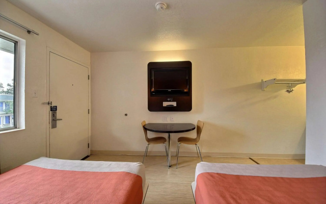 photo 5 of Motel 6 San Marcos, TX