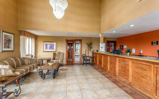photo 2 of Rodeway Inn Santa Rosa