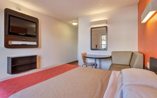 photo 2 of Motel 6 – Santa Rosa, CA - South