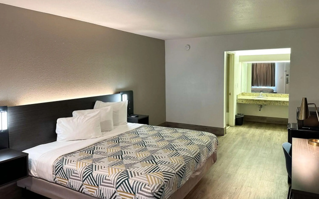 photo 4 of Motel 6 Pooler, GA - Savannah Airport