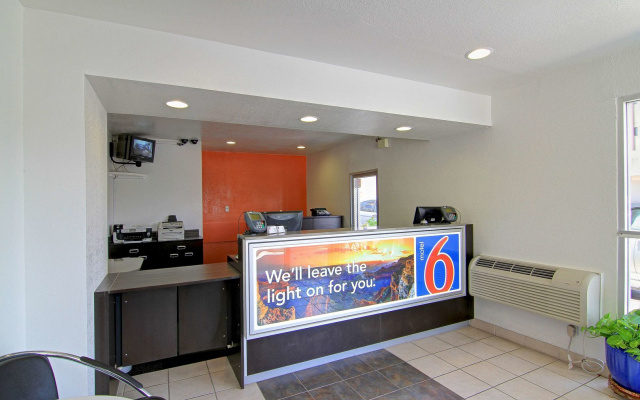 photo 2 of Motel 6 Old town Scottsdale/Fashion Square
