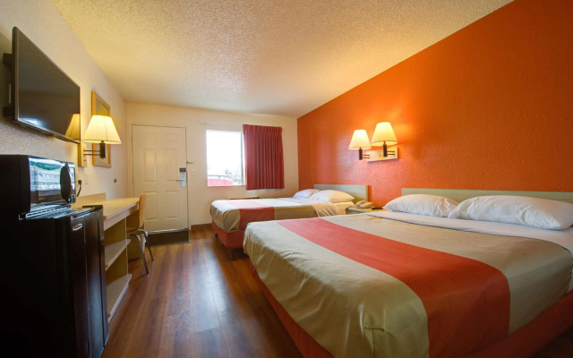 photo 5 of Motel 6 Seattle, WA - Airport