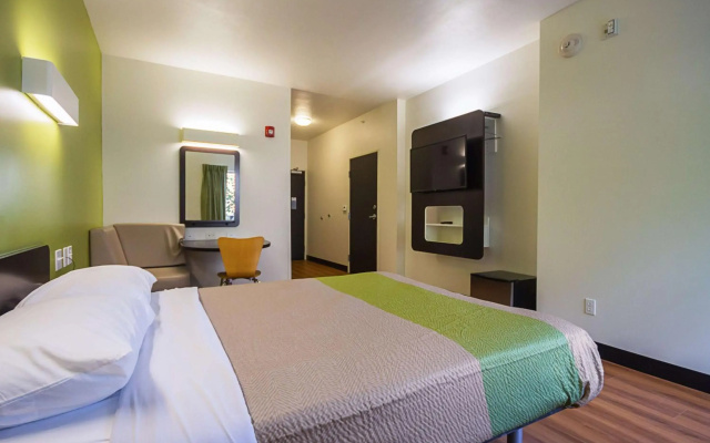 photo 5 of Days Inn by Wyndham South Bend/Notre Dame