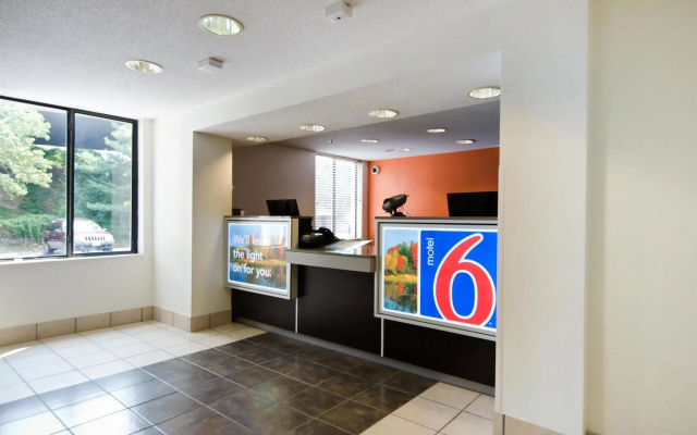 photo 2 of Motel 6 Springfield, VA - Washington DC Southwest