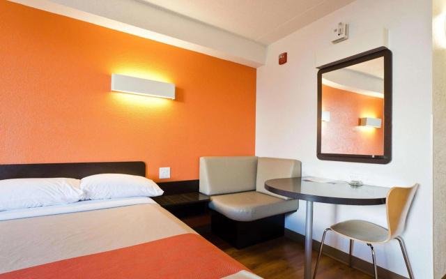 photo 3 of Motel 6 Springfield, VA - Washington DC Southwest