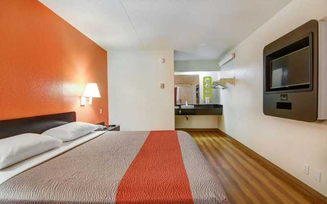 photo 2 of Economy Suites Springfield - Extended Stay