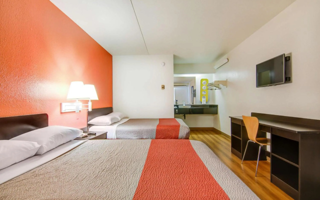 photo 3 of Economy Suites Springfield - Extended Stay