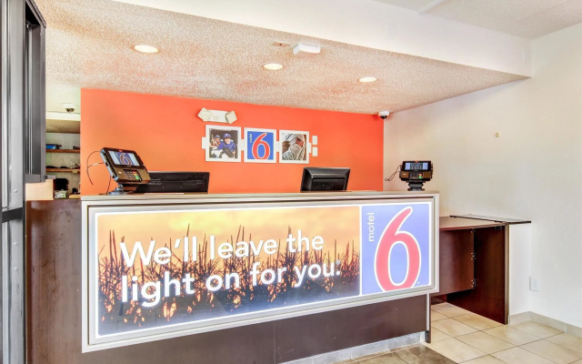 photo 3 of Motel 6 St. Louis - Bridgeton