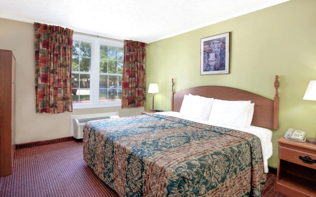 photo 5 of Motel 6 Stafford, TX – Sw Houston - Sugarland