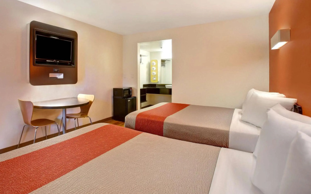 photo 5 of Motel 6 Sunnyvale, CA - North