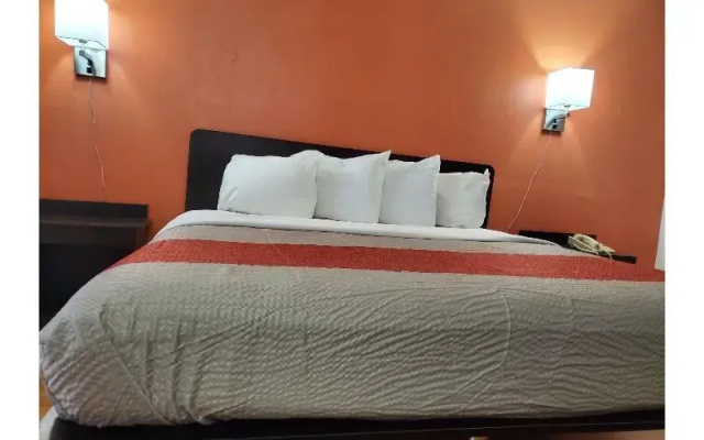 photo 3 of Motel 6