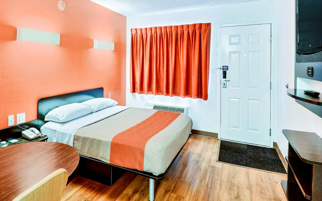 photo 3 of Motel 6 Tewksbury, MA - Boston